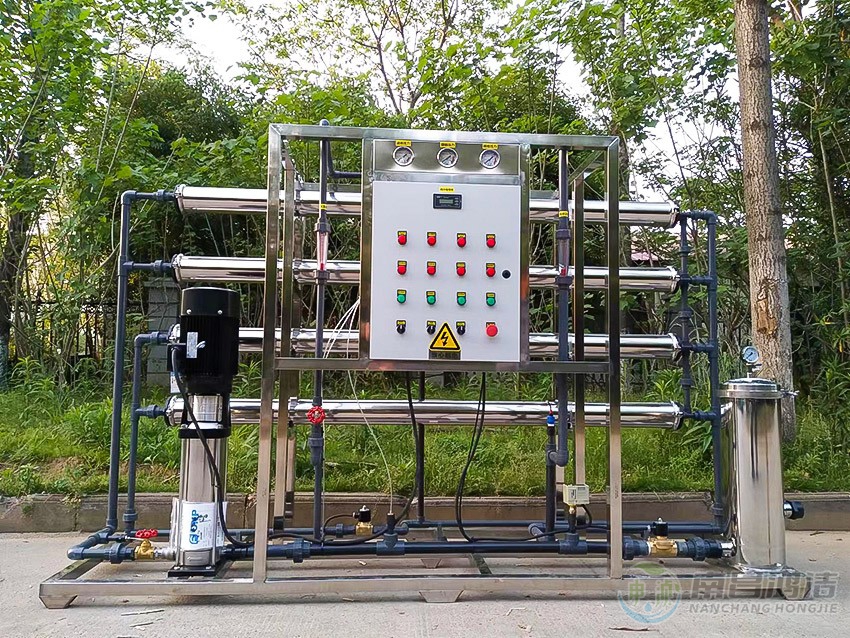2.0噸一級反滲透主機3